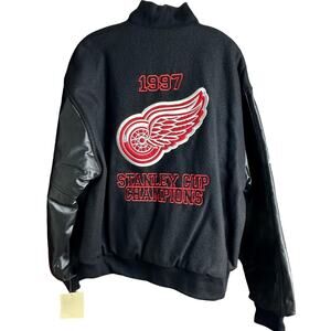 Vintage NOS Detroit Red Wings 1997 Stanley Cup Champions Jacket Size Large